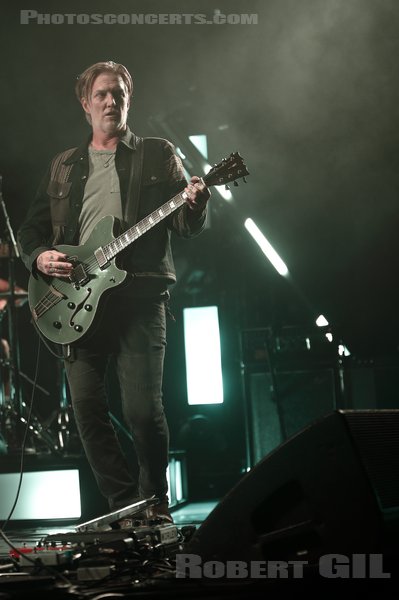 QUEENS OF THE STONE AGE - 2023-11-07 - PARIS - Accor Arena - Joshua Michael Homme III